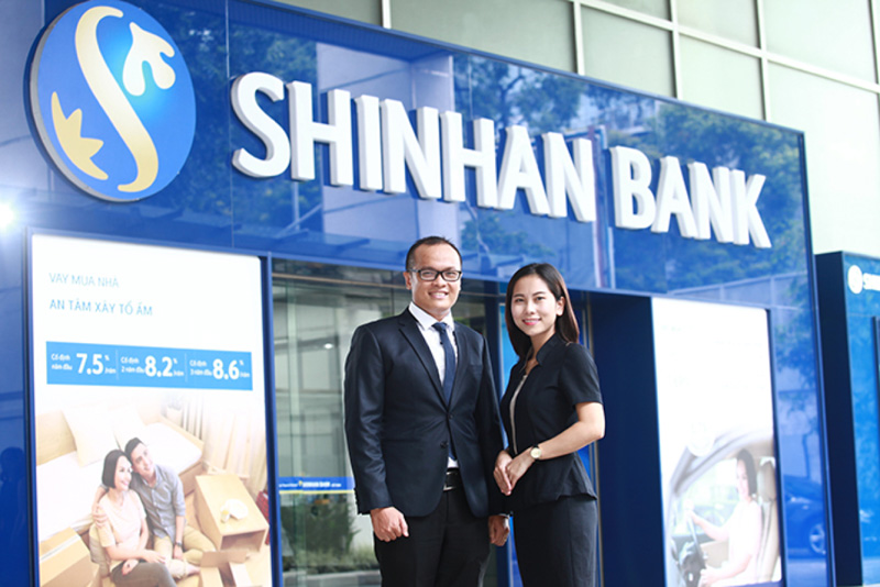 Khách hàng cần chú ý giờ làm việc của Shinhan Bank để đến ngân hàng giao dịch đúng giờ